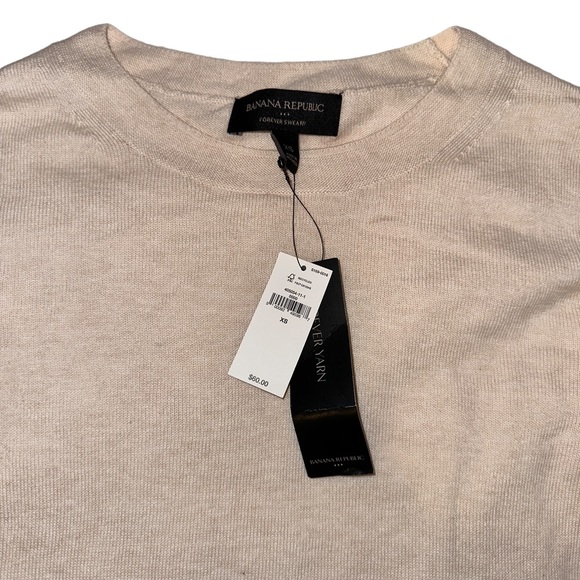 Banana Republic Cream Sweater - Picture 3 of 3